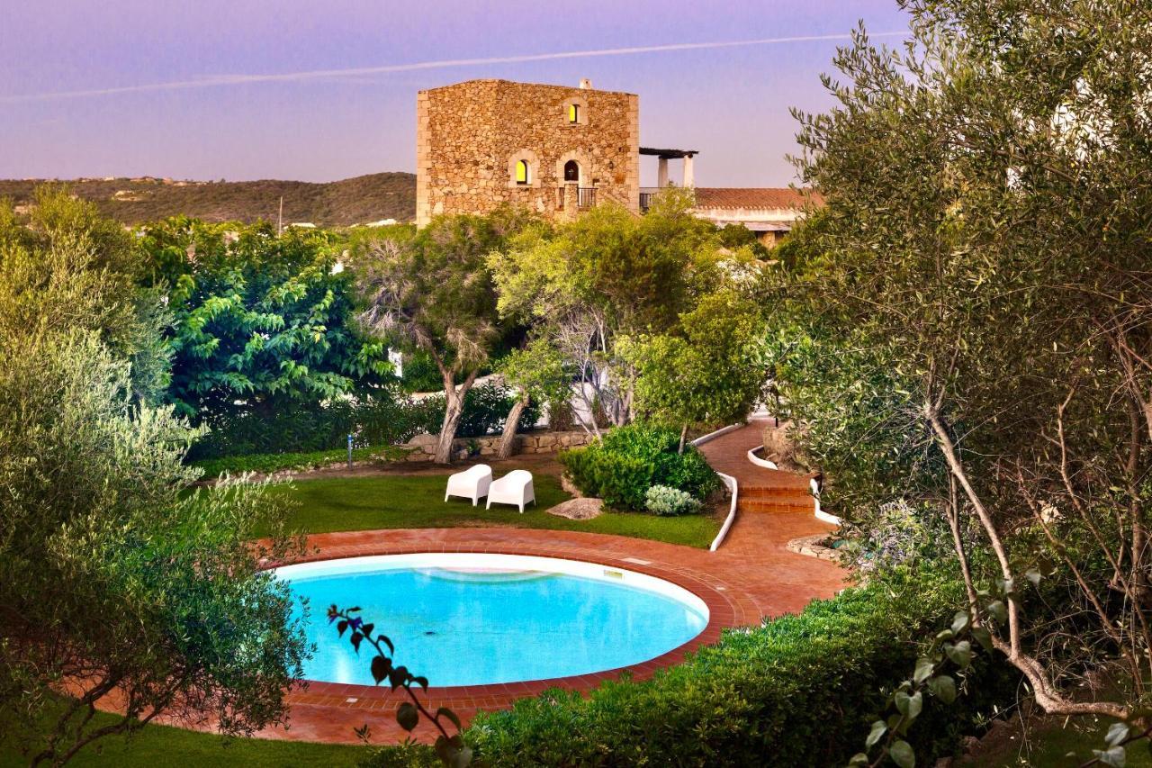 Residence Con Piscina A Liscia Di Vacca, 350 Mt Dal Mare, 3 Km Da Porto Cervo Luaran gambar